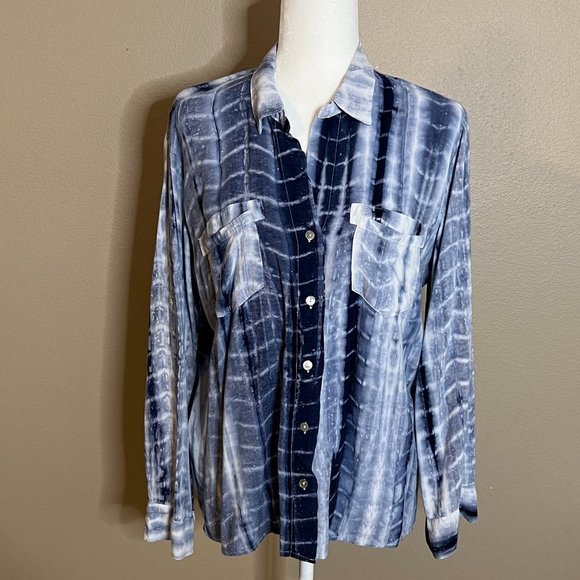 Hero’s and Dreamers Tie Die Button-down with Shell Buttons Size Large - Picture 2 of 9